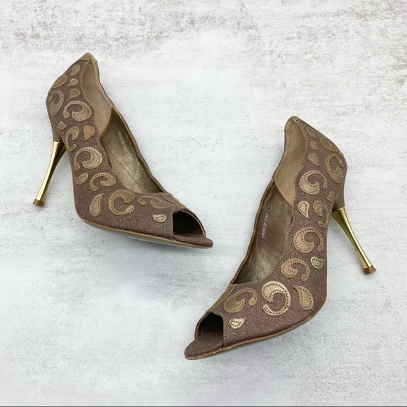 House of Dereon- Taupe Leather Open Toe Heel 7 - Picture 2 of 12